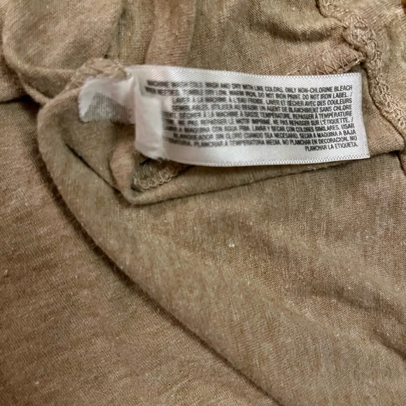 Men’s Old Navy V-Neck Short-Sleeve Tee - Picture 6 of 9